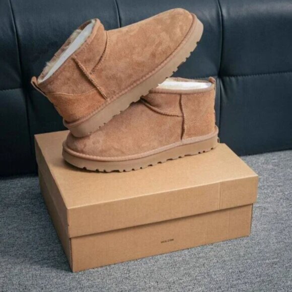 UGG Classic Ultra Mini Boots - Picture 2 of 6
